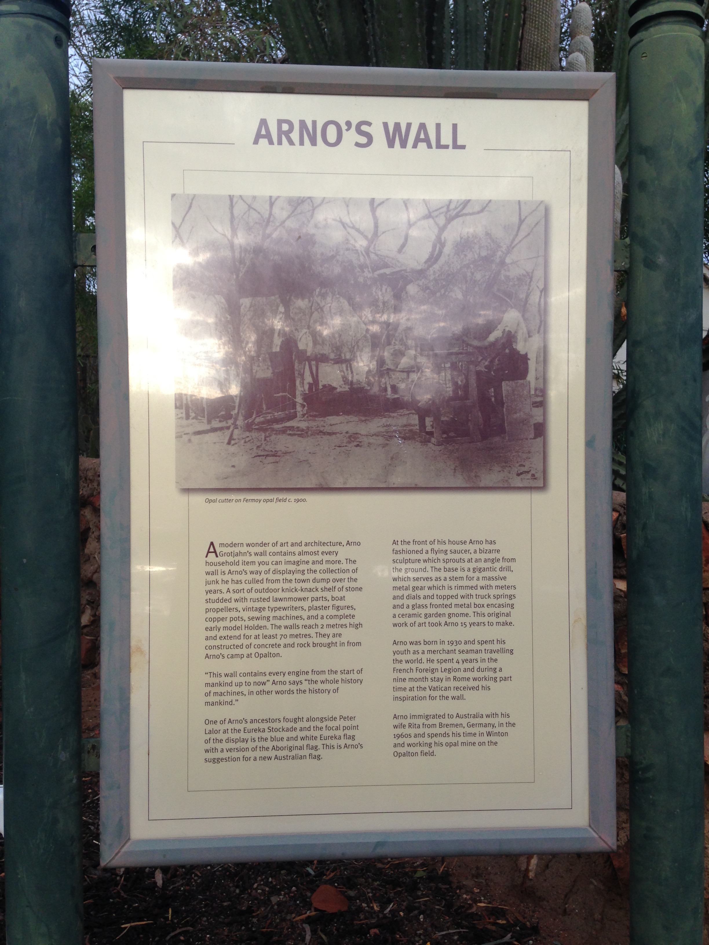 Arno's wall 1